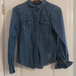 Denim shirt with snaps